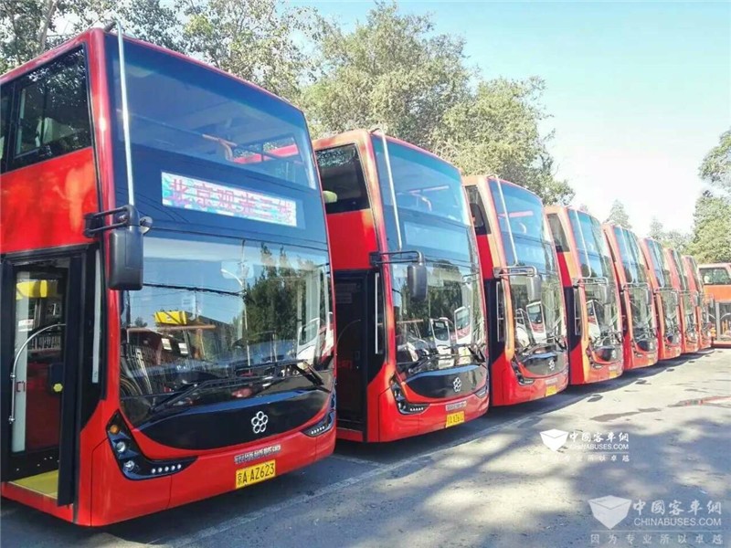 北京城市旅游觀光3線將于2016年7月1日上午九點(diǎn)正式通車運(yùn)營(yíng)，銀隆純電動(dòng)雙層巴士整裝待發(fā)！