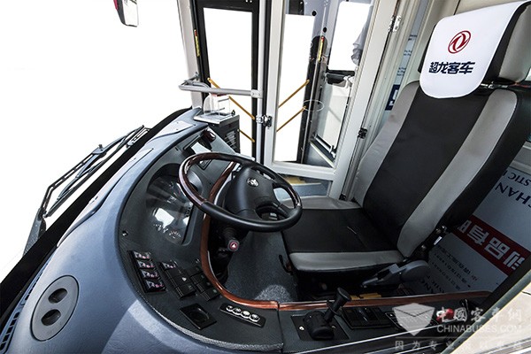 東風(fēng)超龍EQ6105CBEVT系列純電動(dòng)客車(chē)