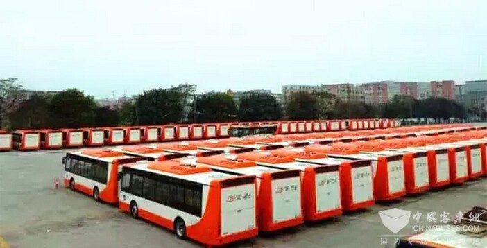 【猜一猜】能分析、會計算,還搭載機器人的300臺純電動客車將去哪里?