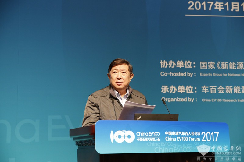 科技部原部長(zhǎng)、中國(guó)電動(dòng)汽車(chē)百人會(huì)學(xué)術(shù)委員會(huì)主席徐冠華