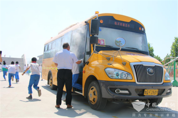 以安全的名義！臨沭統(tǒng)一校車公司的“宇通情結(jié)”