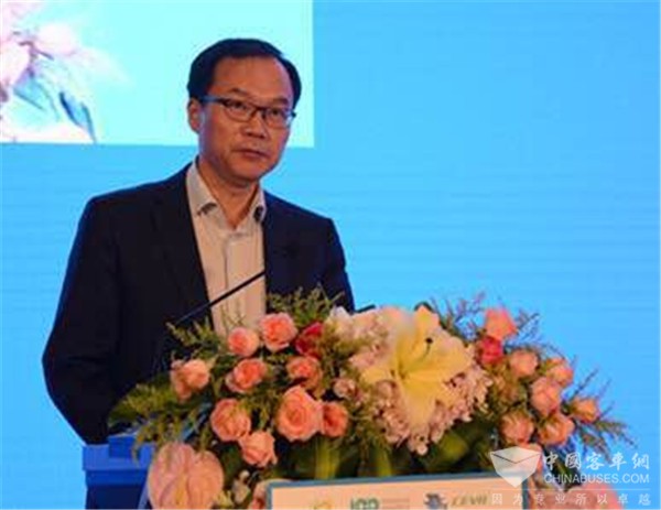 能源局黃學農(nóng)：加快充電基礎設施建設 支撐電動汽車發(fā)展