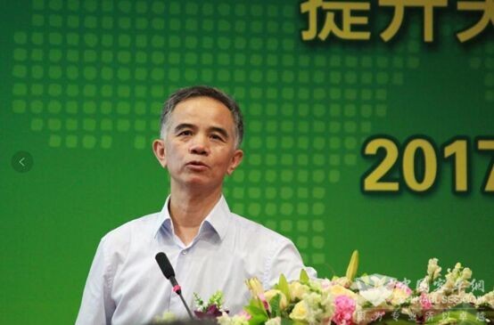 看圖說(shuō)話，孫逢春科普電動(dòng)客車和充電站的前世今生
