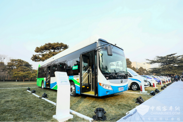 燃料電池客車(chē)亮相百人會(huì)，宇通領(lǐng)銜客車(chē)產(chǎn)業(yè)“氫”時(shí)代