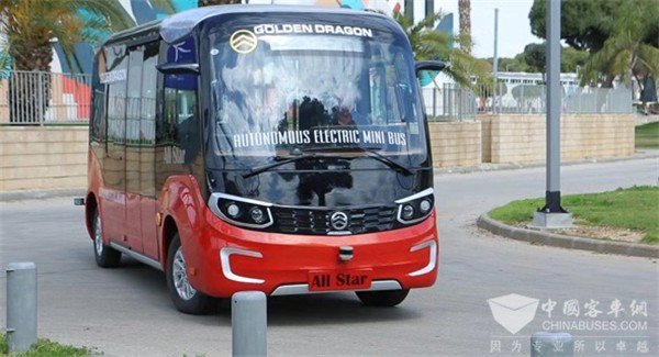 金旅XML6606JEV60C無(wú)人駕駛公交車(chē)（純電動(dòng)10-13座）