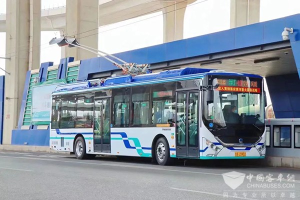 凱博易控 無(wú)軌電車(chē) 集電架 自動(dòng)升降