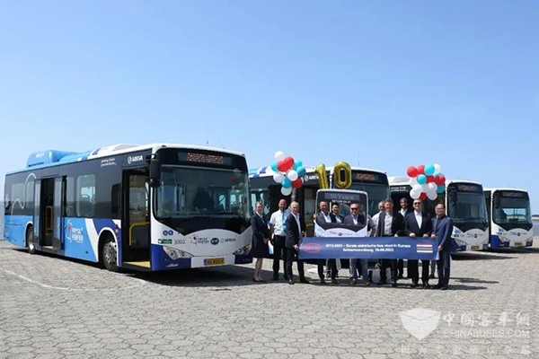 比亞迪商用車 純電動 大巴車隊 10周年