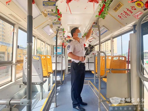 石家莊公交 公交車 七夕主題車廂 傳統(tǒng)節(jié)日