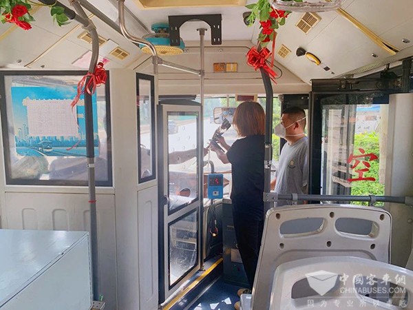 石家莊公交 公交車 七夕主題車廂 傳統(tǒng)節(jié)日