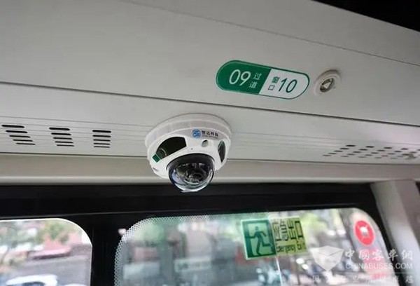 通學公交車 秋季學期 安全方面 新選擇
