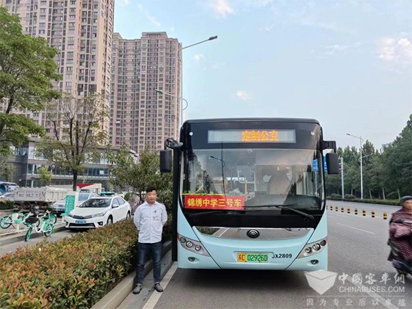 徐州公交 運營車輛 細致檢查 “護學”模式