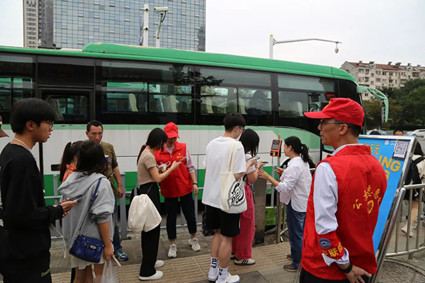 安全生產(chǎn)平穩(wěn)有序 鎮(zhèn)江公交圓滿完成假期運輸保障任務(wù)