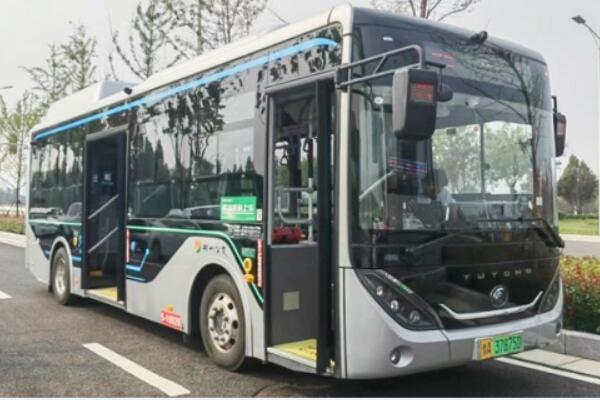 限時1分錢乘車 鄭州公交“龍湖里約巴”網(wǎng)約巴士試運營