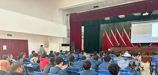 石家莊公交 公交車長(zhǎng) 安全行車意識(shí) 文明服務(wù)水平 專題培訓(xùn)