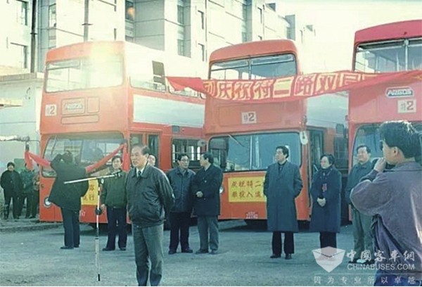 濟南公交 75年 記錄者 換代升級 發展進步