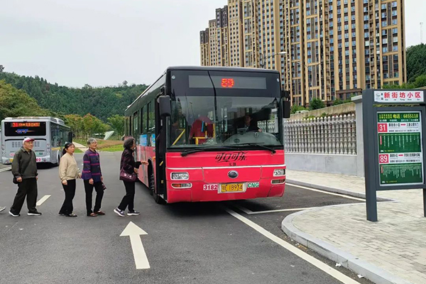 線路延伸至小區 宜昌公交打通便民服務“最后一公里”