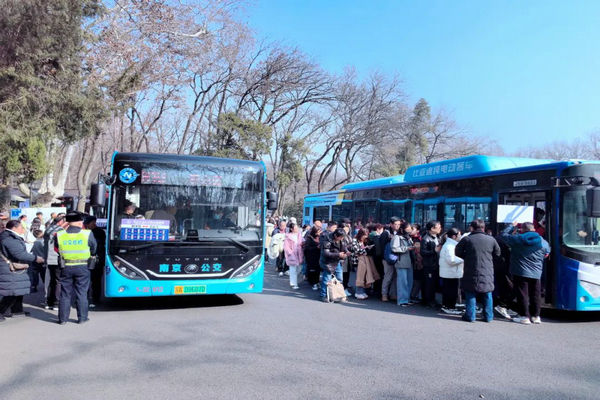 南京這里“熱辣滾燙”！公交假日旅游線直達→
