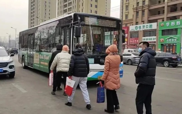 開啟“護學模式” 沈陽公交為莘莘學子保駕護航
