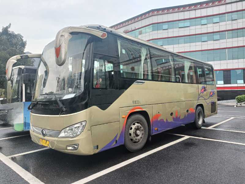  粵牌國(guó)五38座宇通6906氣囊旅游車