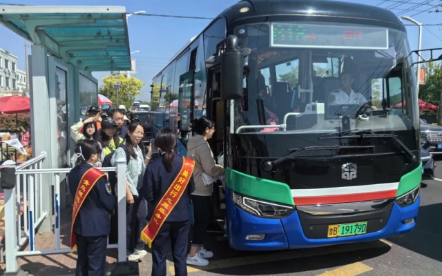 守護佳節 便民服務上新又走心 溫馨巴士叫好又叫座