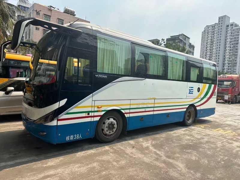 2021年5月 國(guó)六38座天然氣宇通6907氣囊客車(chē)