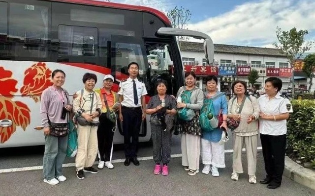 優(yōu)質(zhì)服務(wù)看得見！洛陽公交這車長迎來一波“回頭客”