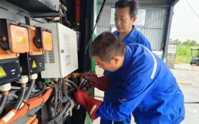 戰高溫度汛期 徐州公交全力護航乘客安全出行