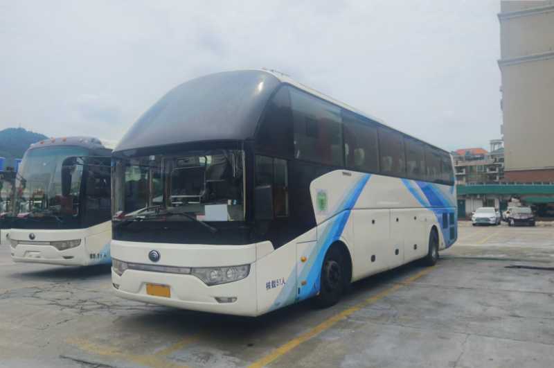 2014年12月 多臺(tái)國(guó)四51座宇通6122氣囊中門(mén)暖氣旅游車 