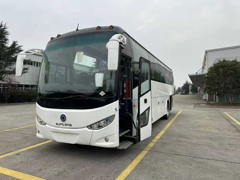 未上牌 全新39座右舵出口車(chē)型申龍?zhí)烊粴饪蛙?chē)