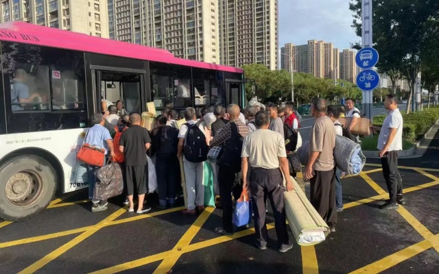 護送14870名務工者，公交人以溫暖之舉守護每一份安全