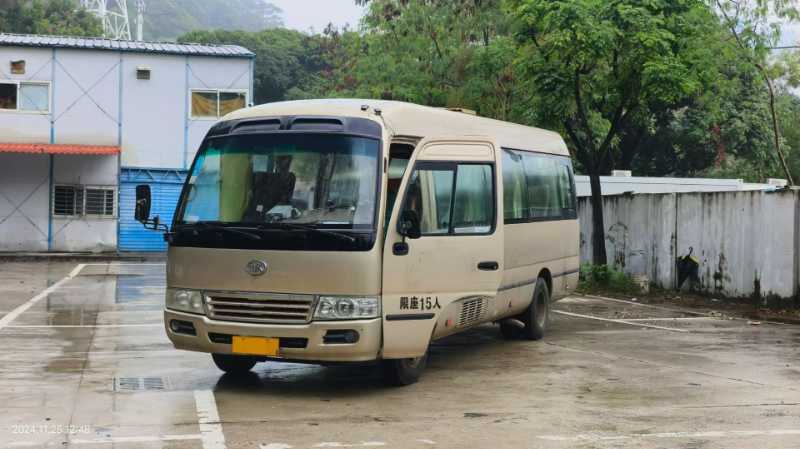 2017年1月 國五15座安凱6701營運旅游車
