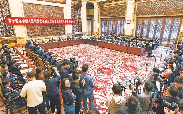 聚焦兩會(huì) 北京市代表團(tuán)開(kāi)放團(tuán)組 回答中外記者提問(wèn)