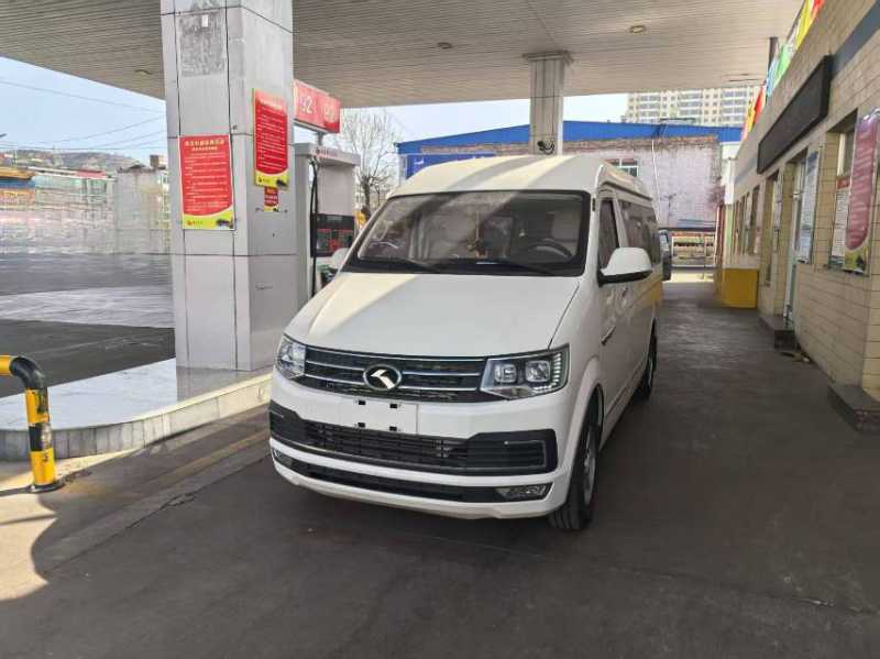 有公告國六柴油版9座非營運金龍凱銳6535藍牌小型車