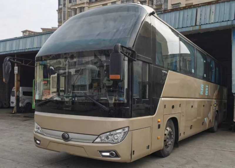 2018年7月國五有司機睡倉宇通6122營運車