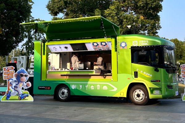 移動旗艦店出街！中車電動帶您在阜陽邊走邊吃