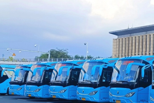 亞星客車：一站式服務“蘇超” 文旅體融合新方案！
