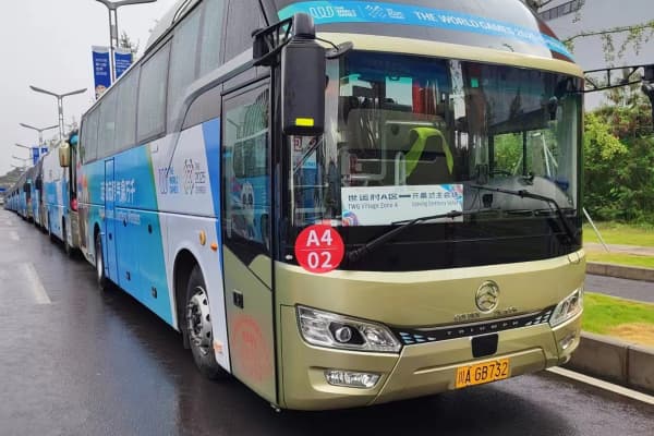 高標準接駁保障！130輛金旅客車承擔2025成都世運會服務
