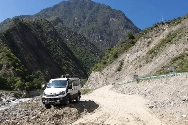 高原硬核實(shí)測(cè)！歐霸·山海車主：這車在5000米爬坡比平地還猛
