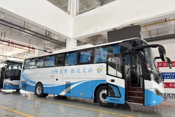 更智慧 更舒適！中車純電動(dòng)公路客車武漢報(bào)到！