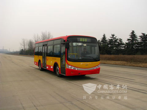 揚(yáng)子江牌WG6920CH0N型城市客車(chē)
