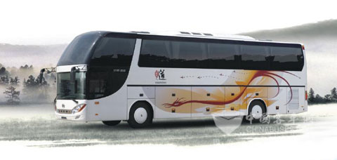 安凱K40D豪華旅游車
