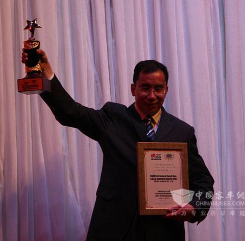 中通客車LCK6101GPHEV榮獲世界客車聯(lián)盟2010年度最佳環(huán)保巴士獎(jiǎng)
