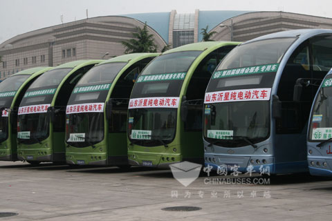 采取了輕量化設(shè)計的沂星純電動客車