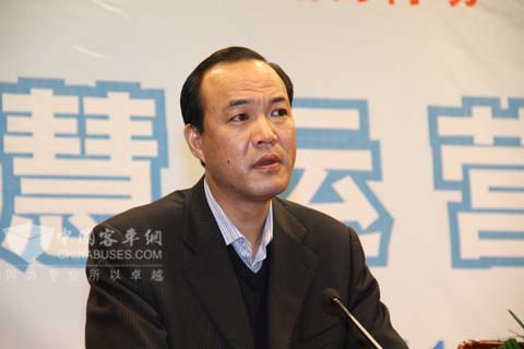 貴州省遵義汽車運(yùn)輸集團(tuán)有限公司董事長(zhǎng)簡(jiǎn)書剛