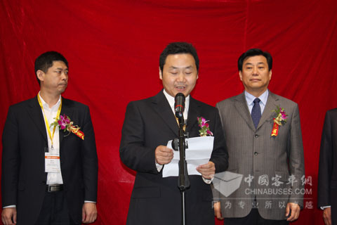 安凱客車副總經理汪先峰致辭
