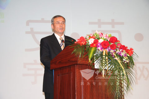 中國移動副總裁沙躍家上臺發言