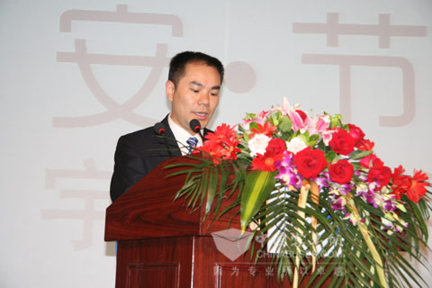 宇通客車總經理牛波發言