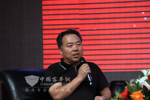 中國公路學(xué)會(huì)客車分會(huì)的佘振清