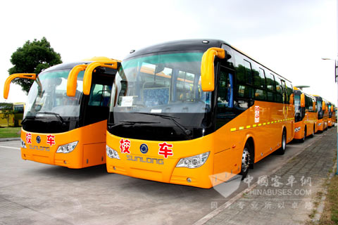 軟硬件護(hù)航 申龍校車(chē)要當(dāng)全能管家