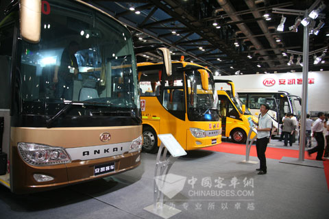 安凱HFF6100K82D旅游客車(chē)